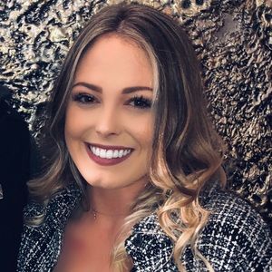 Meet your Posher, Ash